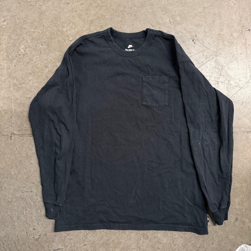 Nike Mens Long Sleeve Pocket Tee Black Loose Fit Embroidered Logo Size Medium